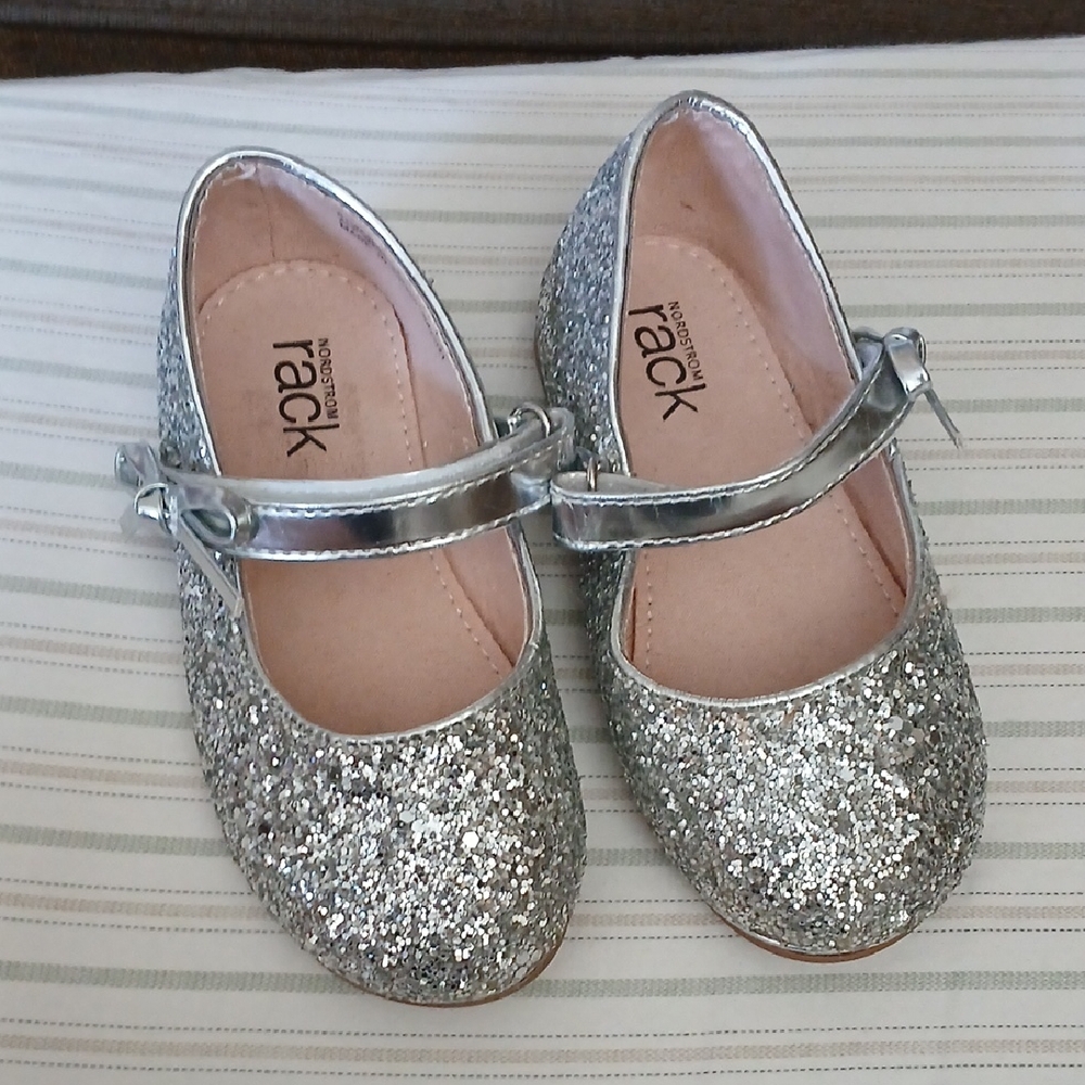 Nordstrom Rack Toddler Girls Glittery Flats